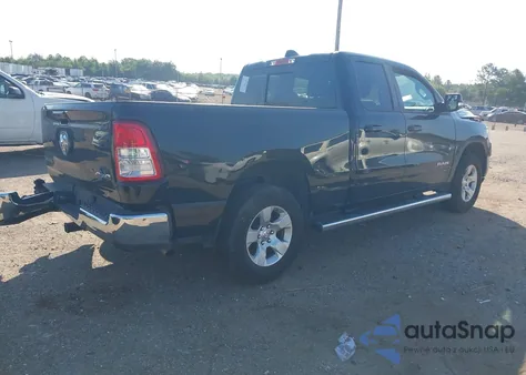 2022 Ram 1500 Big Horn Quad Cab 4X4 6'4 Box z USA, uszkodzony, nr VIN 1C6RRFBG7NN480453